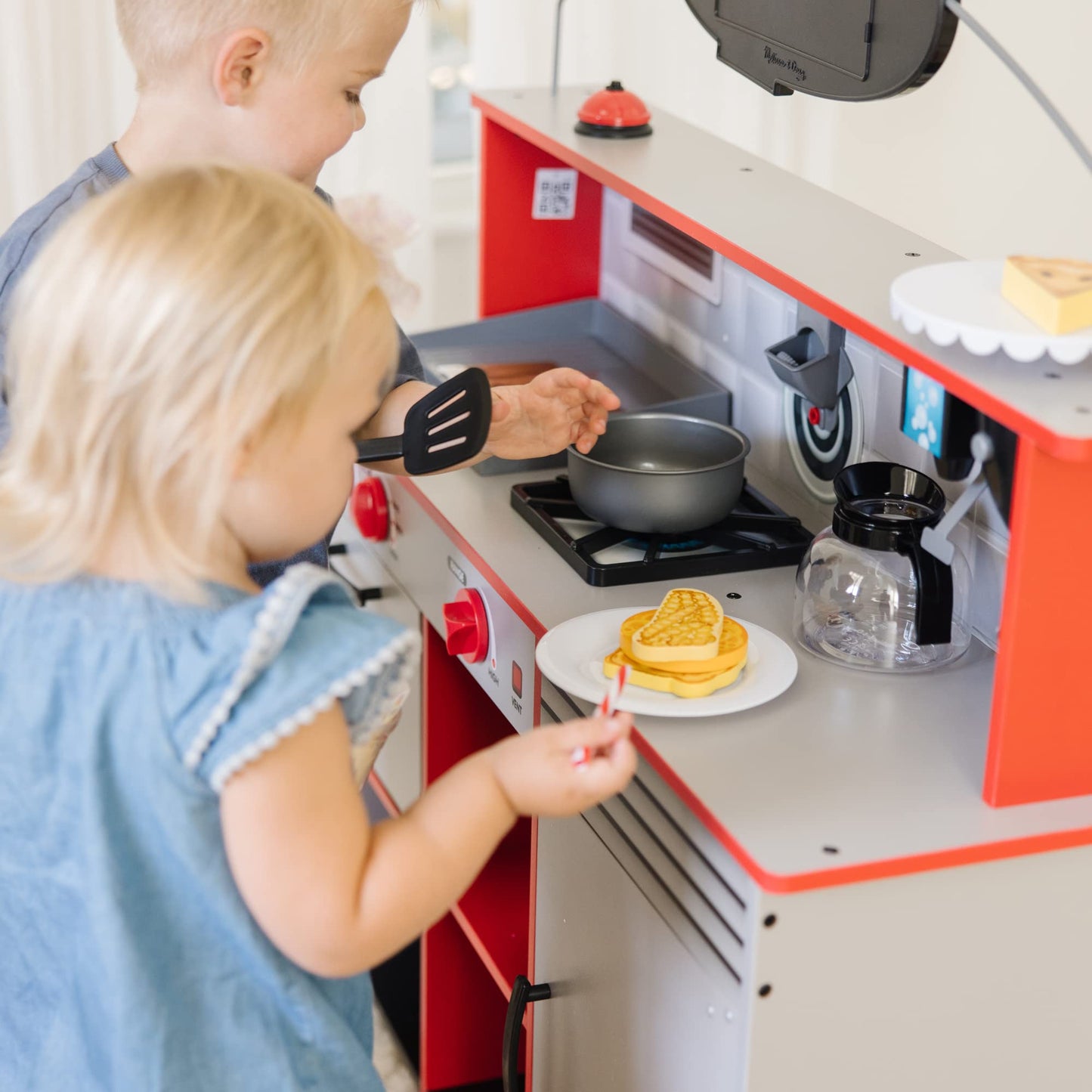 Double-Sided Wooden Star Diner Restaurant Play Space