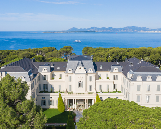 Top 5-Star Hotels Fully Booked Early Every Year — Where the Ultra-Wealthy Stay 👑✨