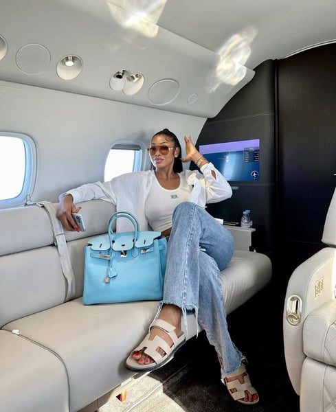 Hermès Birkin 25 in Bleu Royal — Quiet Power, Instantly Recognized