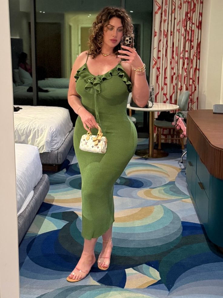 THE ICONIC LOUIS VUITTON COLLECTOR PIECE MAKING A MAJOR COMEBACK 👜✨