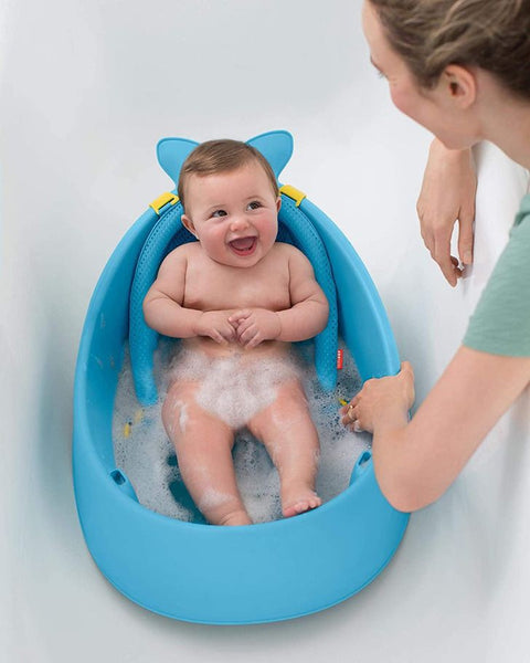 Newborn Bathtime Essentials - Create a soothing and enjoyable bath time routine for both you and your newborn!