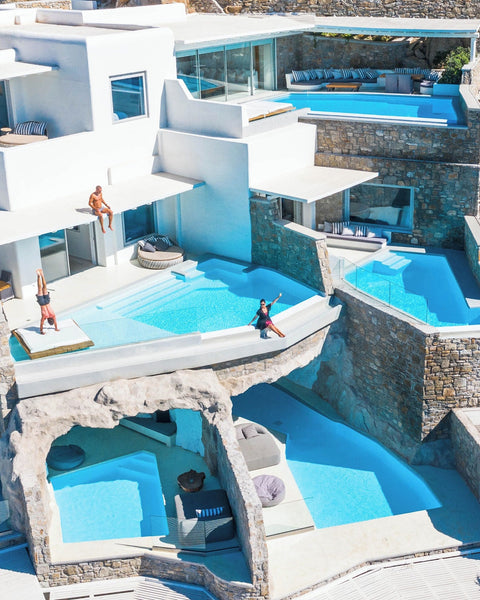 Cavo Tagoo Mykonos – Where Glamour Meets the Aegean! 🌅🇬🇷