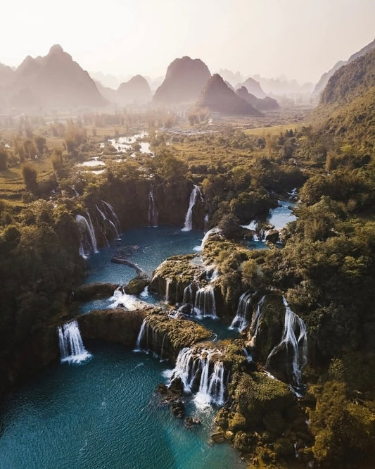 Ban Gioc Waterfalls, Vietnam – Nature’s Grand Performance 💦📍🇻🇳