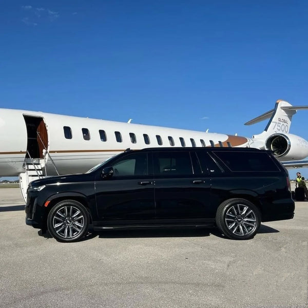 Experience Chicago in Style: Luxury Limousine Services by Hi88Limo