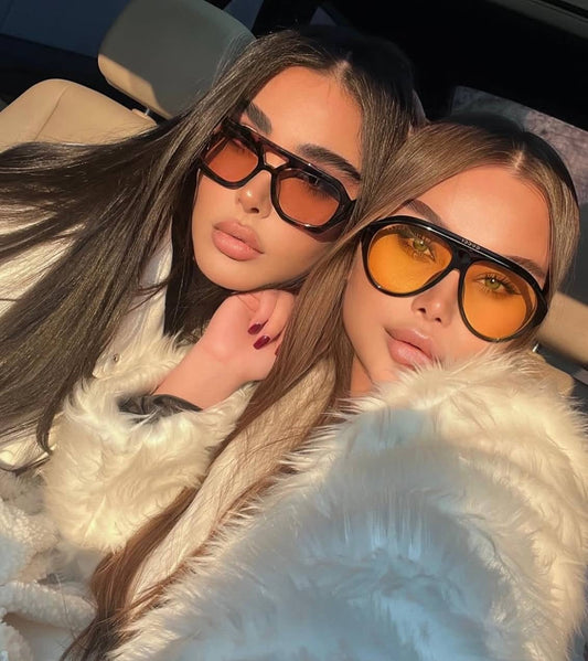 Turn Heads with Retro Candy Vibes! 💖