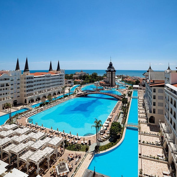 Titanic Mardan Palace – All-Inclusive Royalty Awaits!🏰