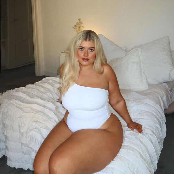 Turn Heads Instantly with MANGOPOP’s One-Shoulder Bodysuit 🔥